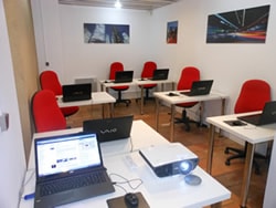 Salle informatique 6 postes à Lyon Croix-Rousse – vue 2